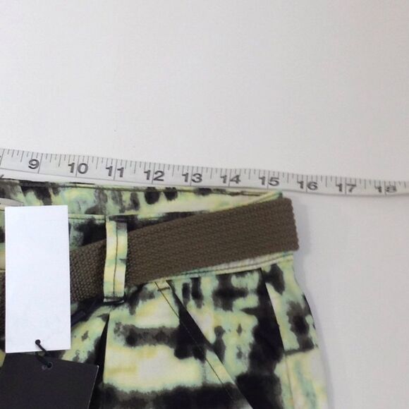 Calvin Klein Ink Spot Belt Shorts NWT Size 28 - Picture 5 of 5